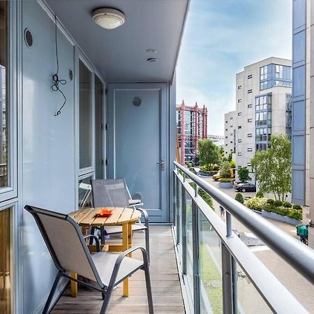 Lovely 2 Bedroom Apartment With Balcony ダブリン エクステリア 写真